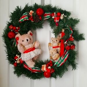 Vintage Holiday Christmas Bear Wreath